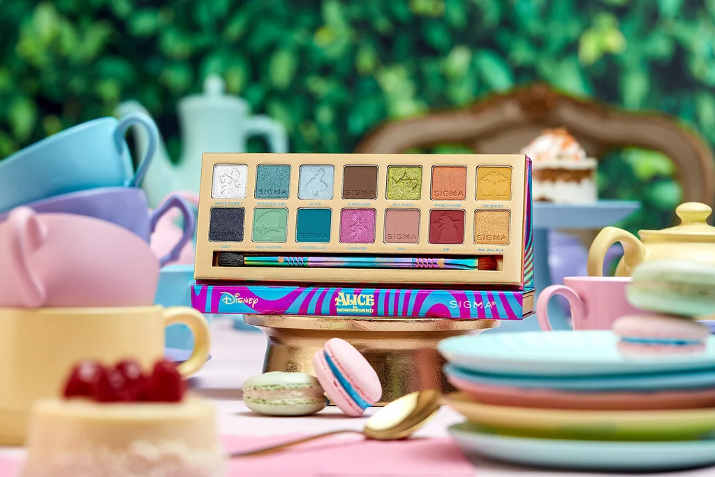 Sigma Beauty: Alice In Wonderland Collection 
