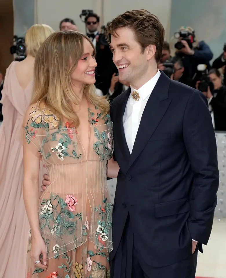 Suki Waterhouse, Suki Waterhouse Robert Pattinson, Robert Pattinson