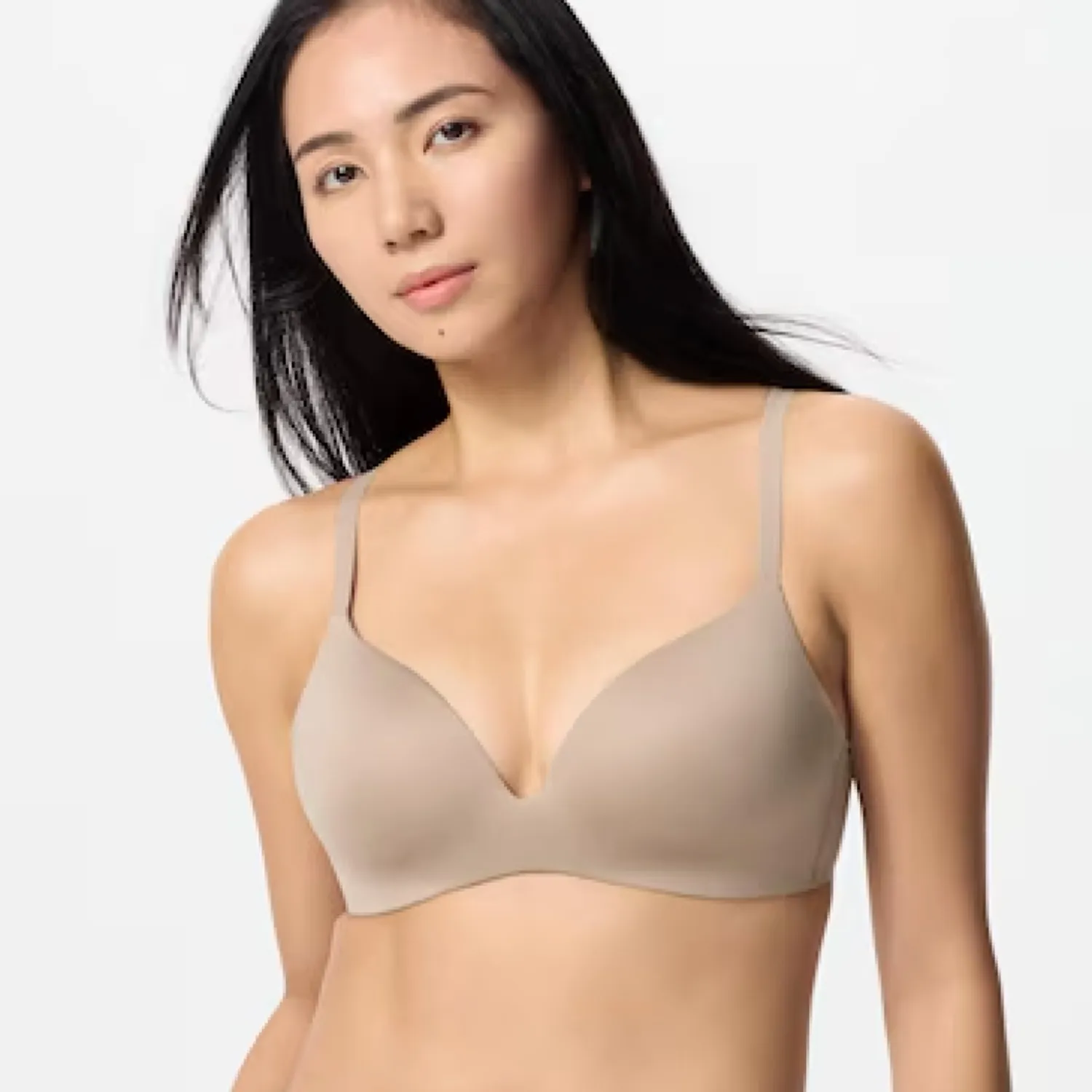 3D Hold Bra จาก Uniqlo (ราคา 590 บาท)