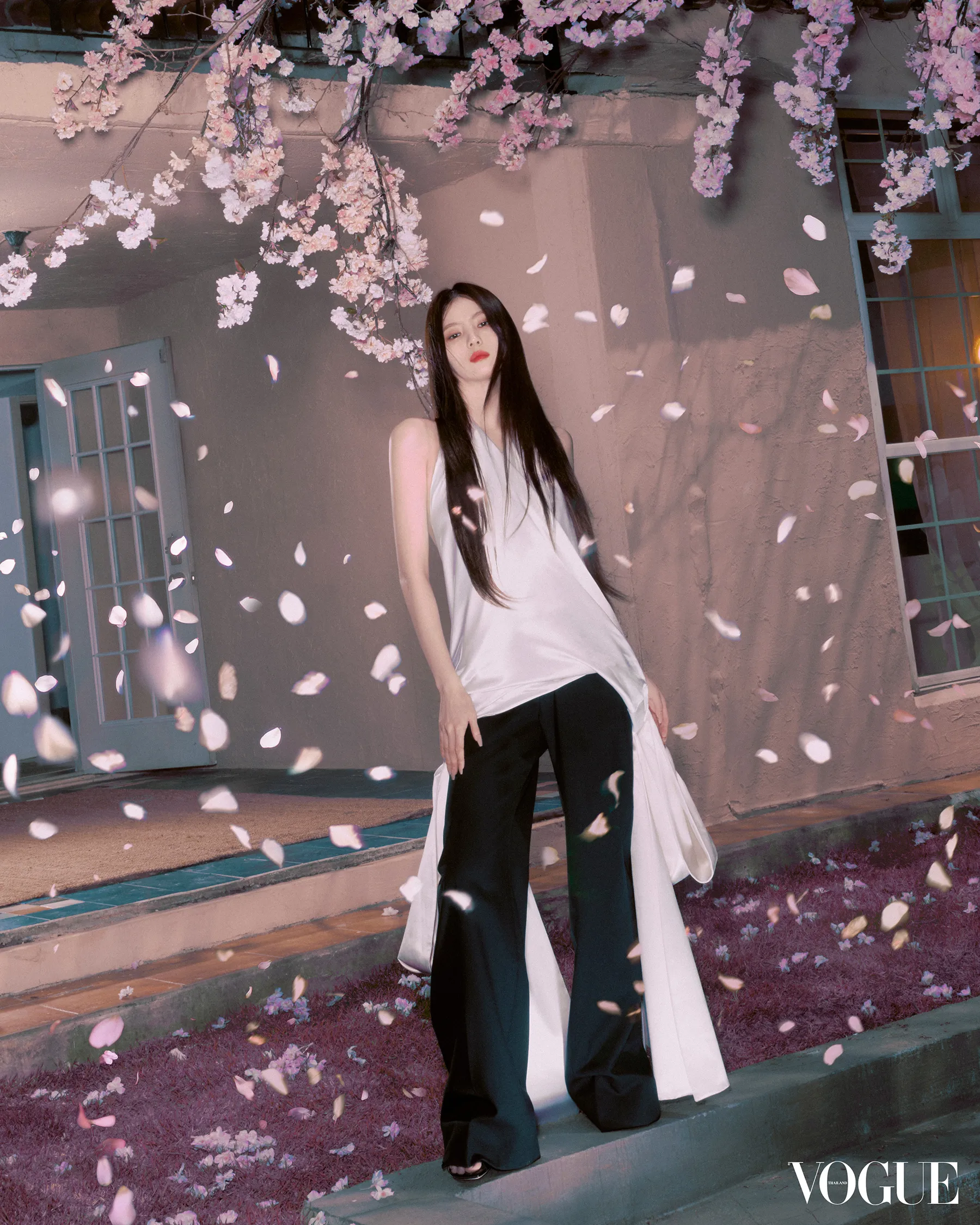 Han So-hee ในโททัลลุค Dior บนปก Vogue