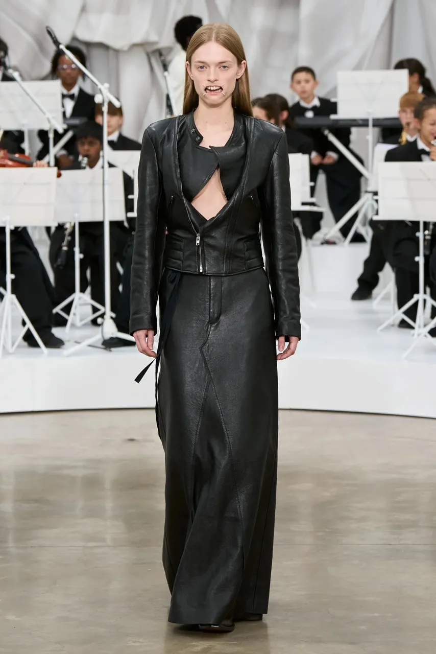 นางเเบบ Maison Margiela รันเวย์