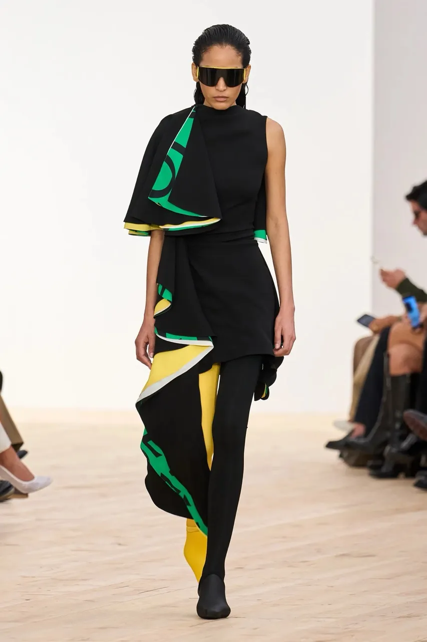 นางเเบบ LOEWE SS26