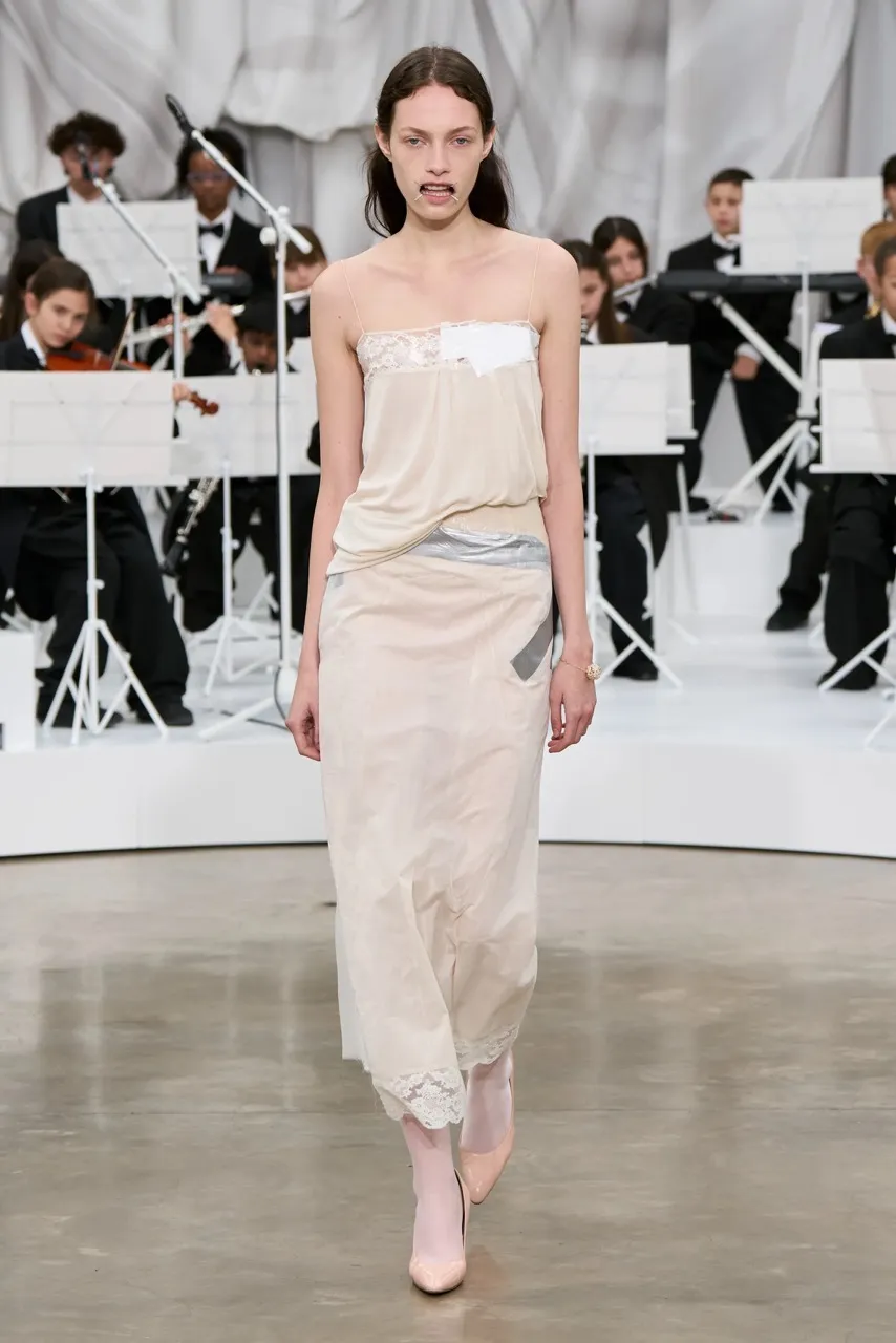 นางเเบบ Maison Margiela รันเวย์