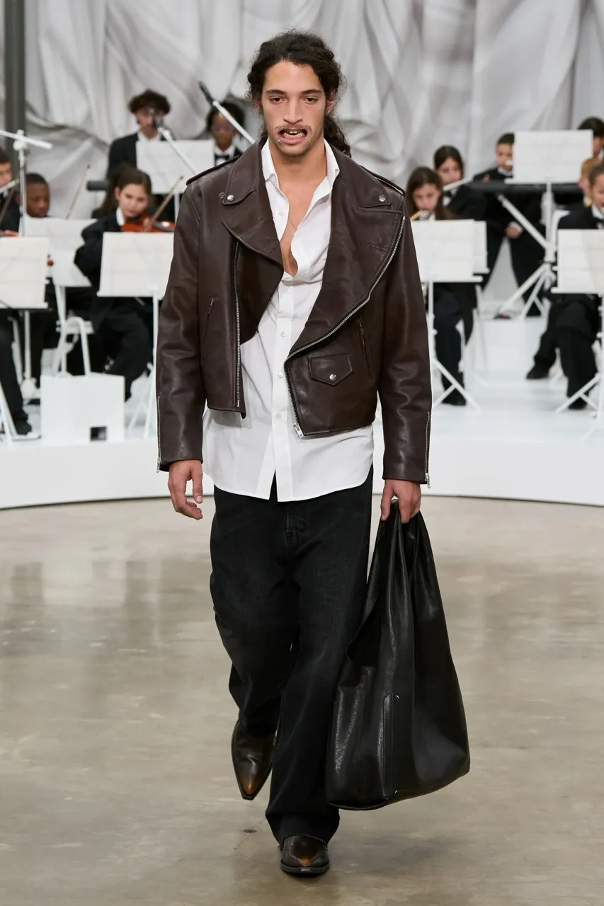 นางเเบบ Maison Margiela รันเวย์