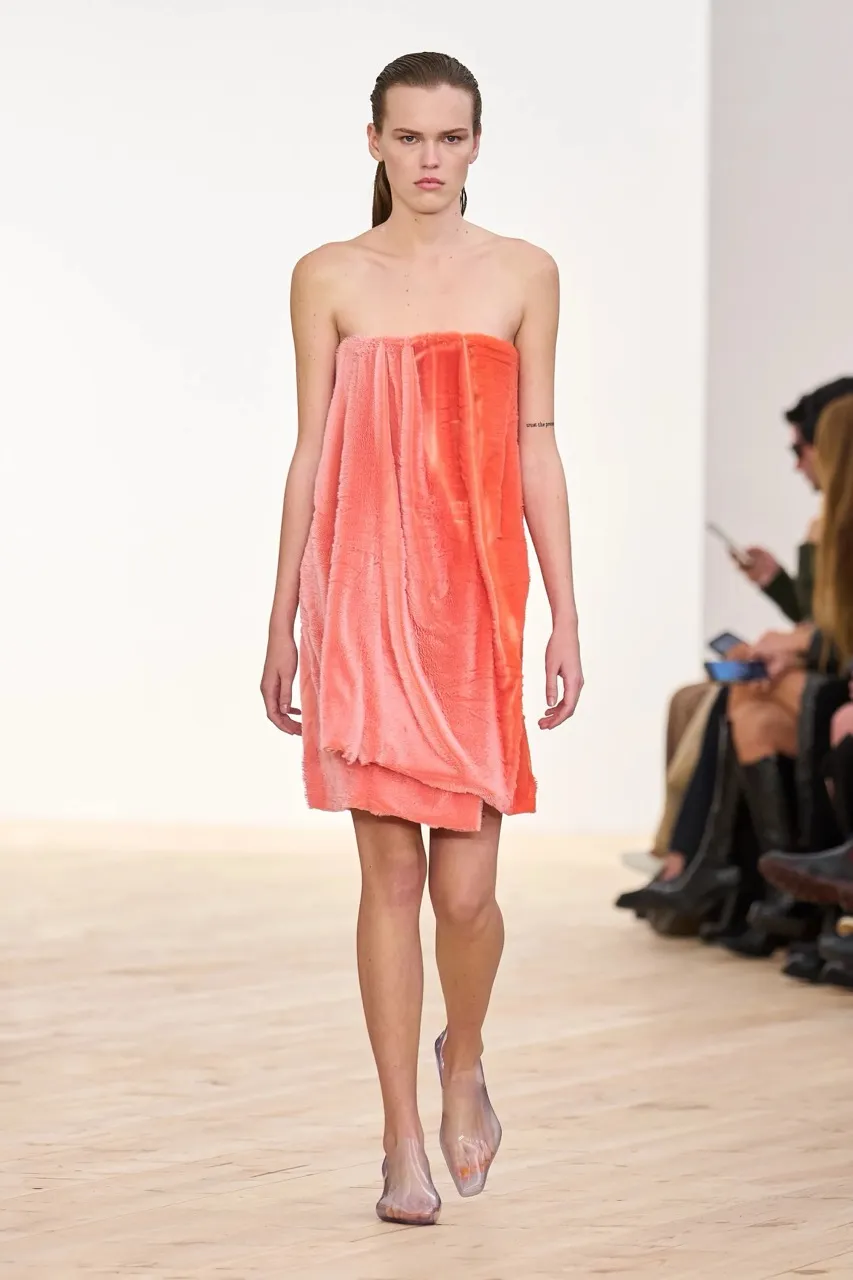 นางเเบบ LOEWE SS26อ