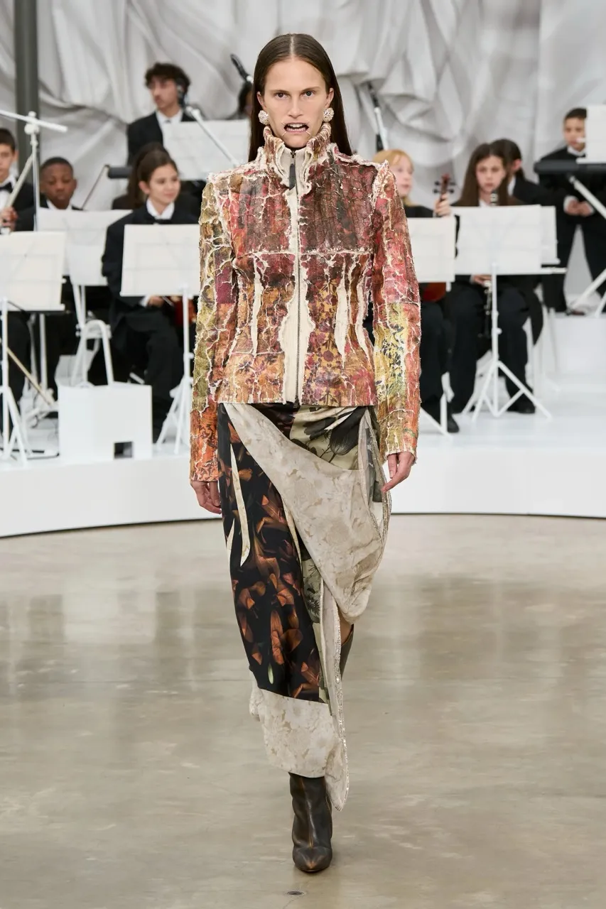 นางเเบบ Maison Margiela รันเวย์