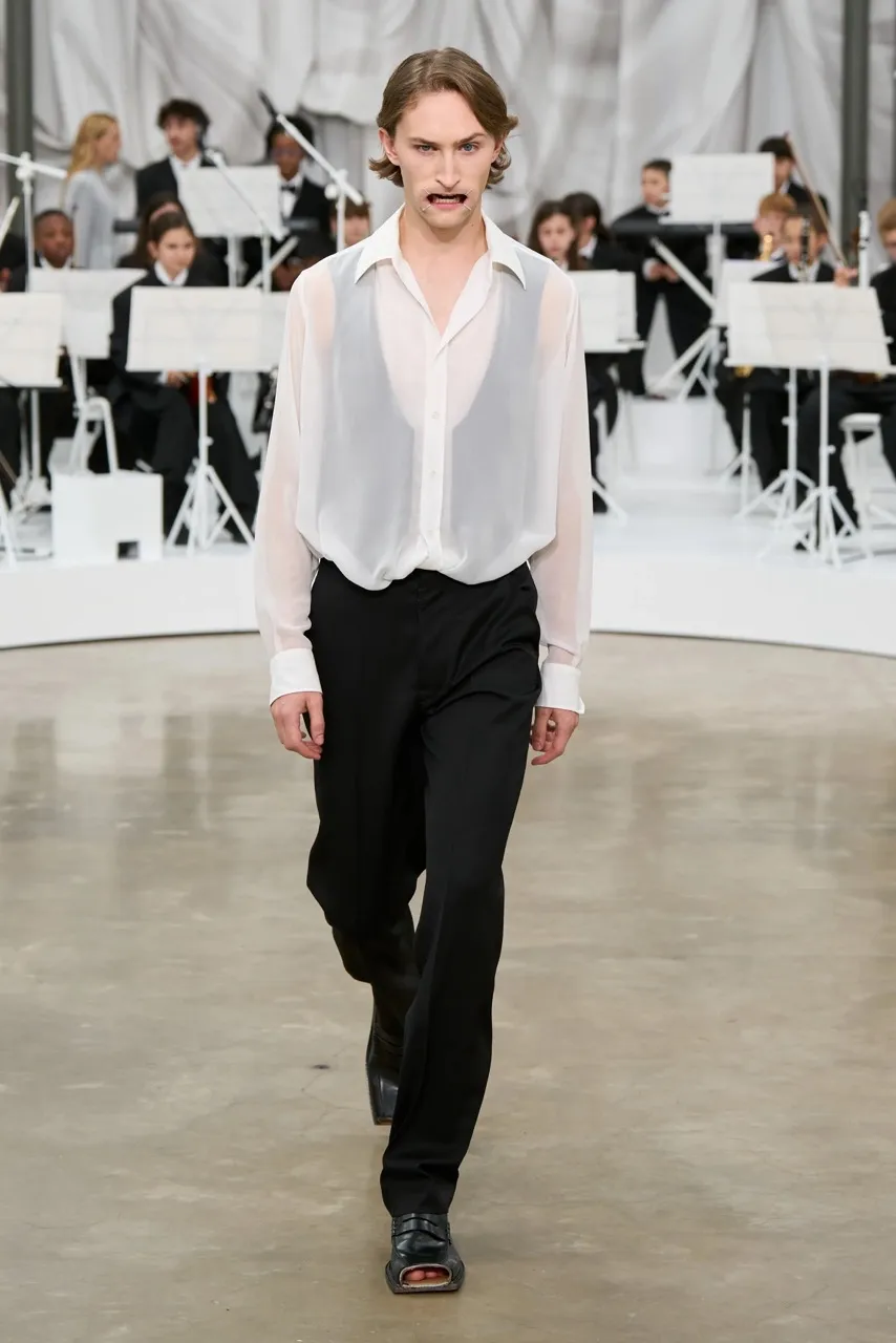 นางเเบบ Maison Margiela รันเวย์