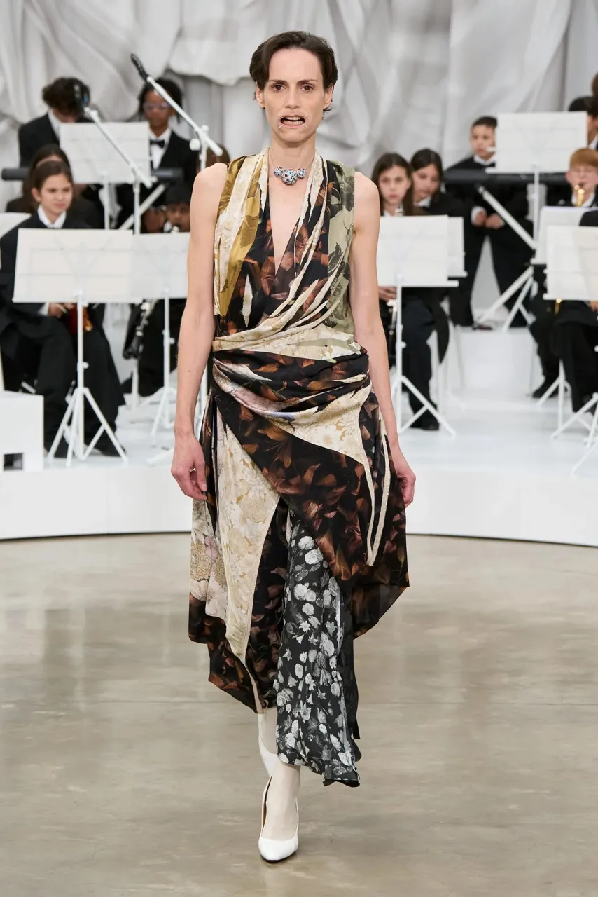 นางเเบบ Maison Margiela รันเวย์