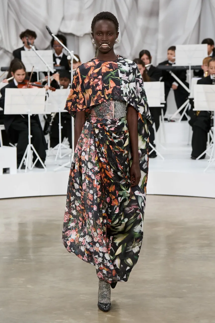 นางเเบบ Maison Margiela รันเวย์