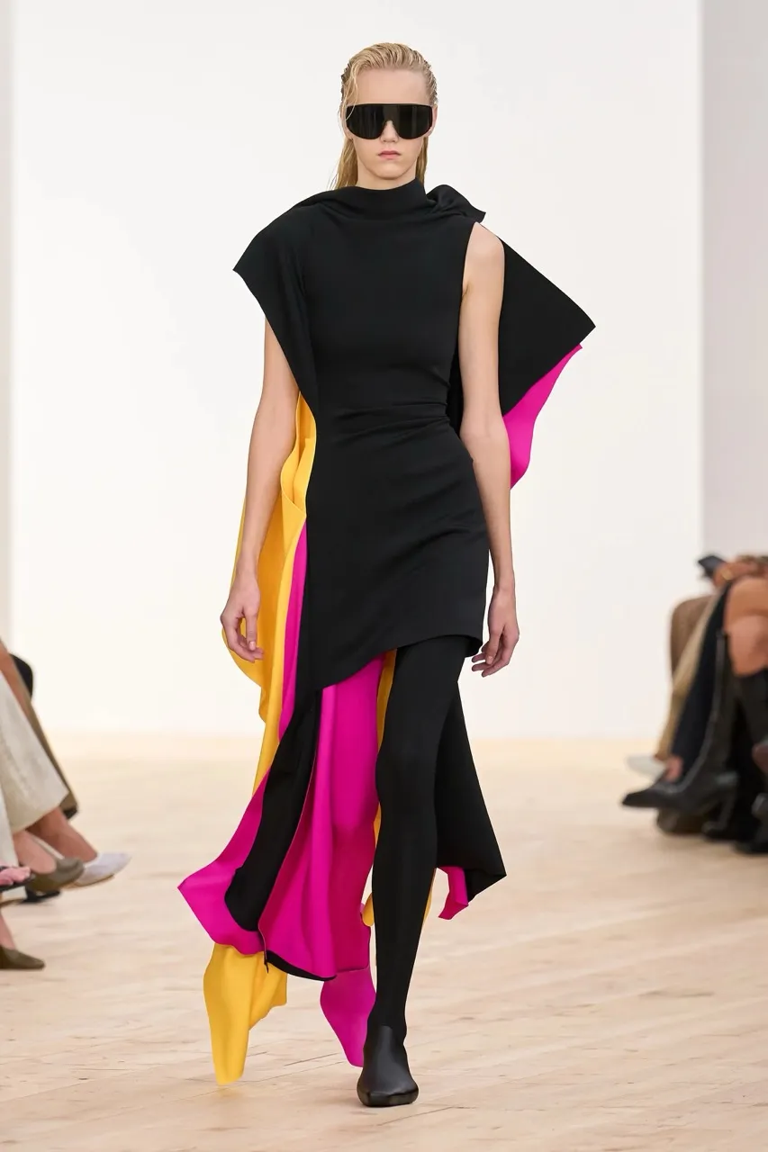 นางเเบบ LOEWE SS26