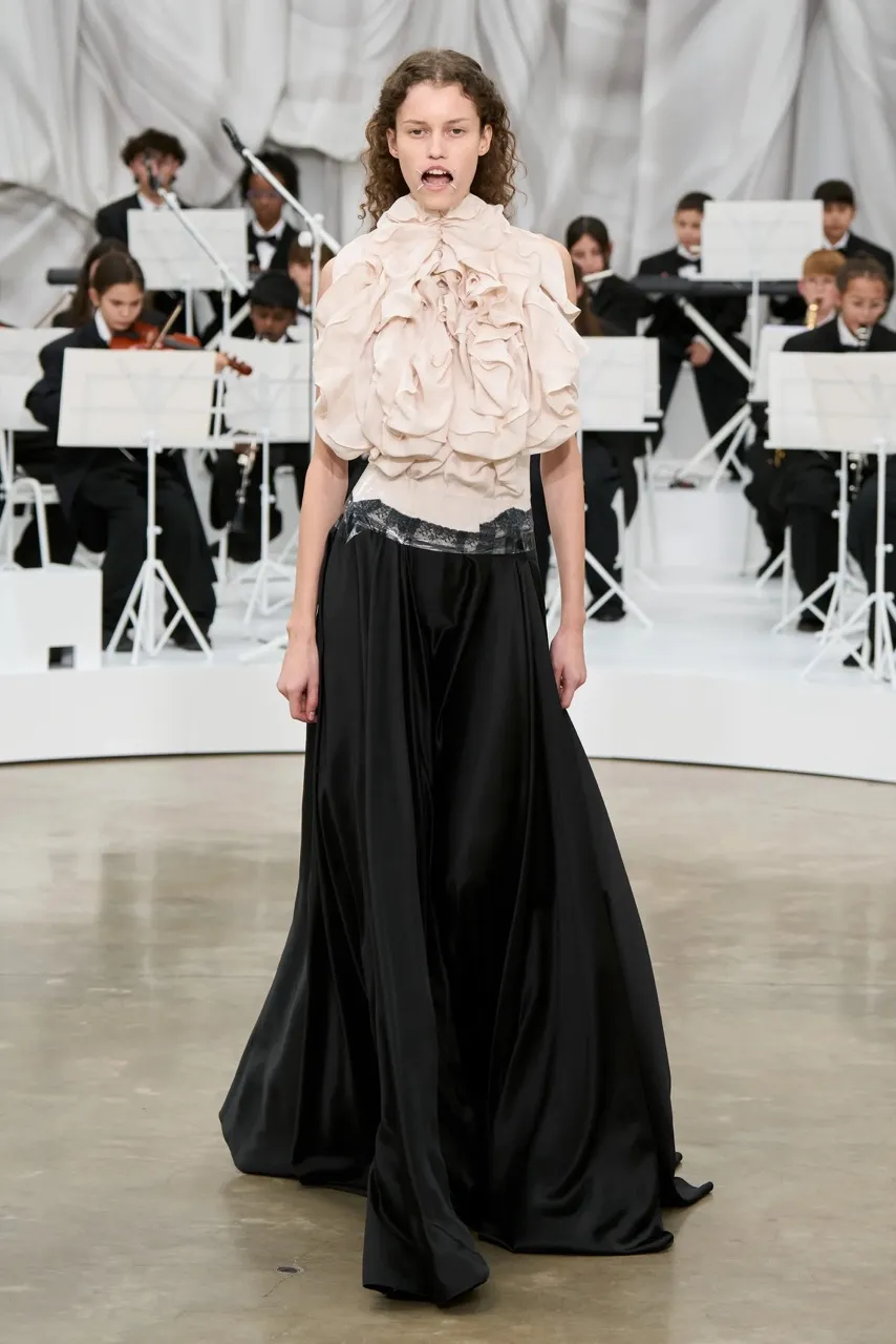 นางเเบบ Maison Margiela รันเวย์