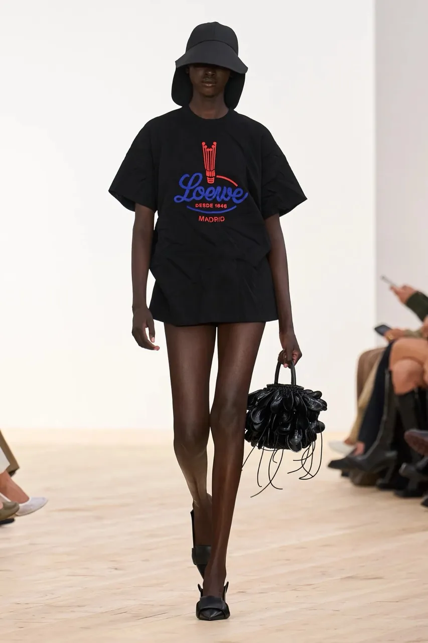 นางเเบบ LOEWE SS26