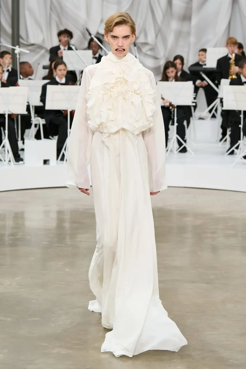 นางเเบบ Maison Margiela รันเวย์