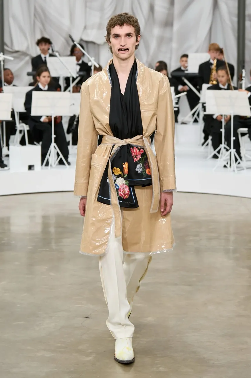 นางเเบบ Maison Margiela รันเวย์