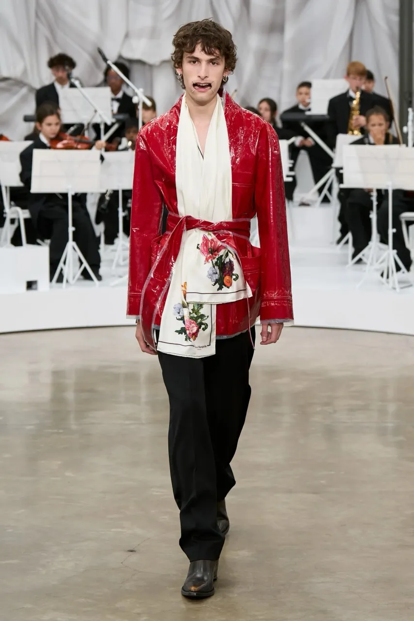 นางเเบบ Maison Margiela รันเวย์