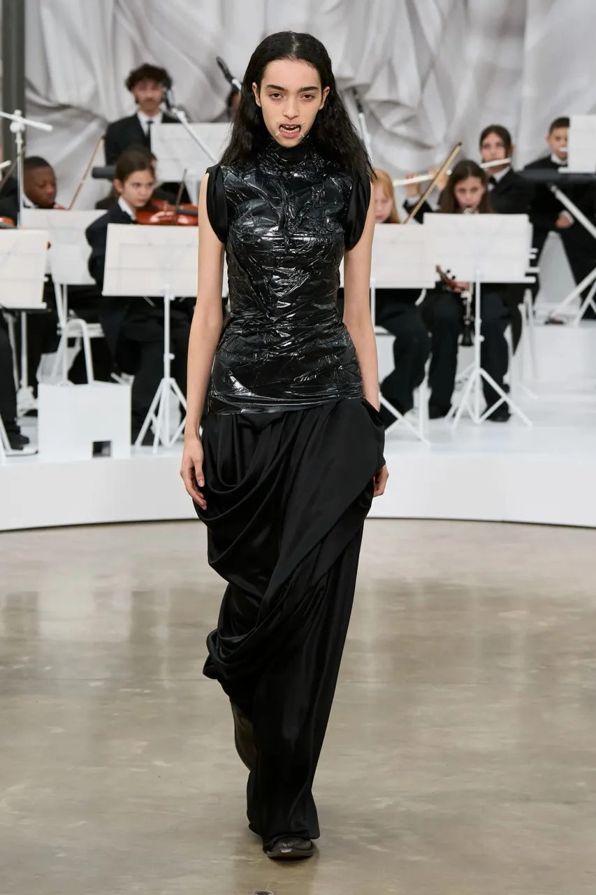 นางเเบบ Maison Margiela รันเวย์