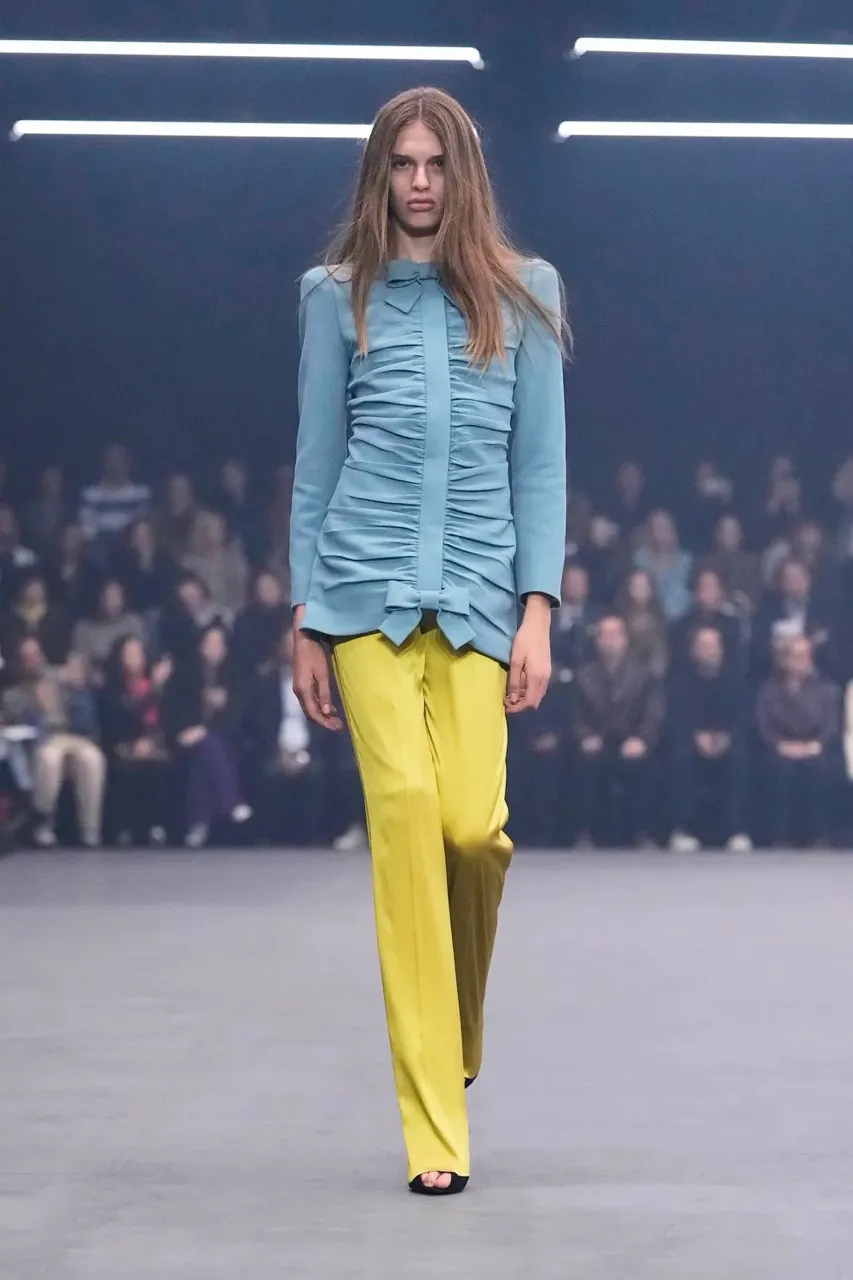 นางเเบบบนรันเวย์ Maison Valentino คอลเล็กชั่นฤดูใบไม้ผลิ/ฤดูร้อน 2026 