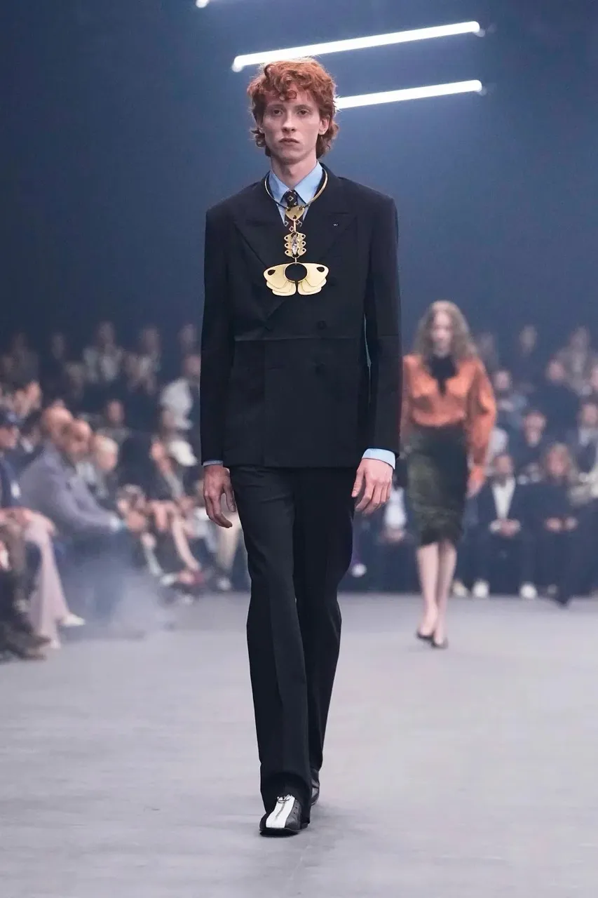 นางเเบบบนรันเวย์ Maison Valentino คอลเล็กชั่นฤดูใบไม้ผลิ/ฤดูร้อน 2026 
