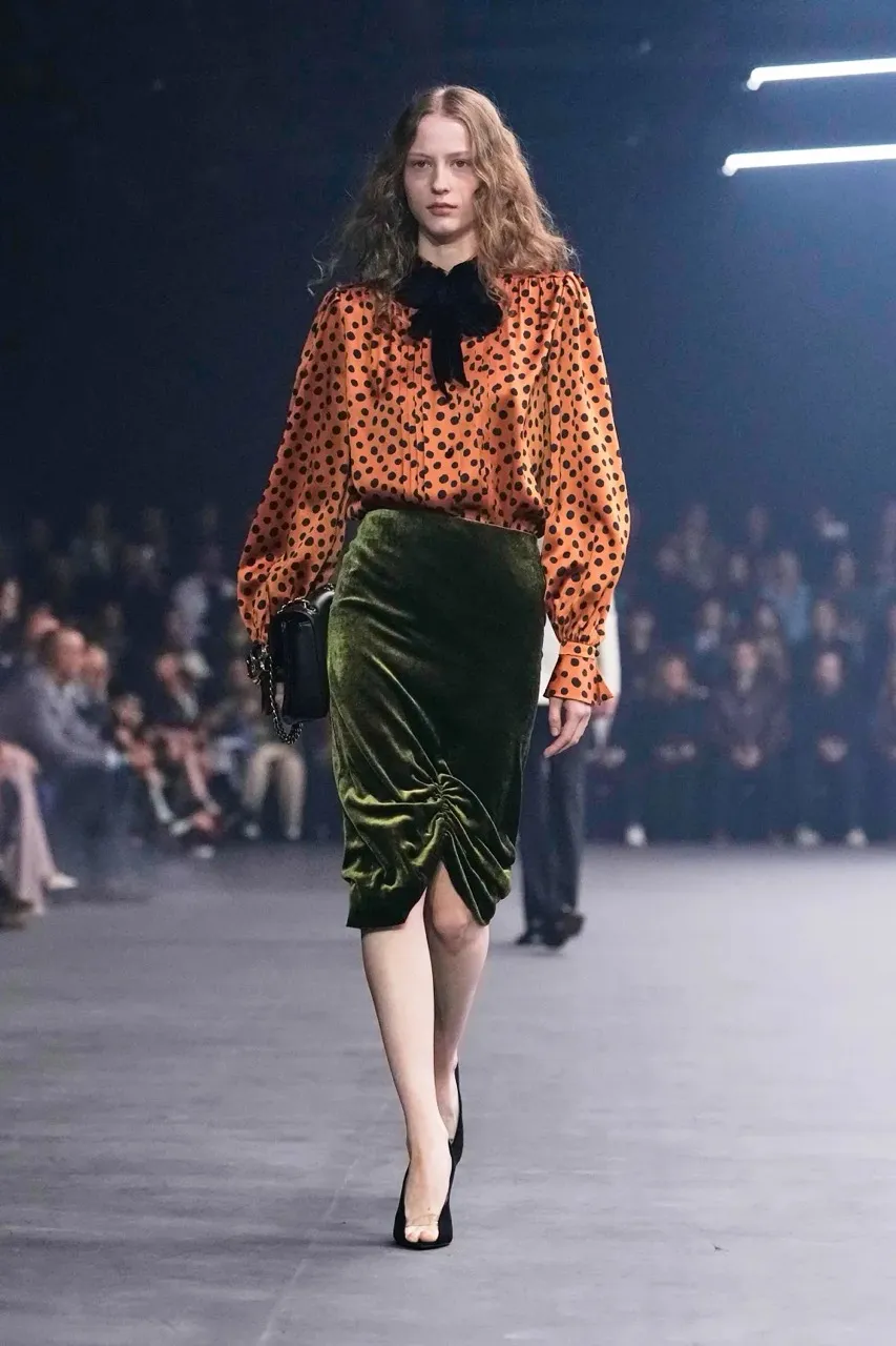 นางเเบบบนรันเวย์ Maison Valentino คอลเล็กชั่นฤดูใบไม้ผลิ/ฤดูร้อน 2026 