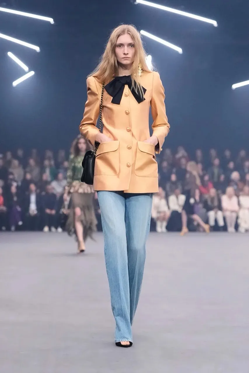นางเเบบบนรันเวย์ Maison Valentino คอลเล็กชั่นฤดูใบไม้ผลิ/ฤดูร้อน 2026 