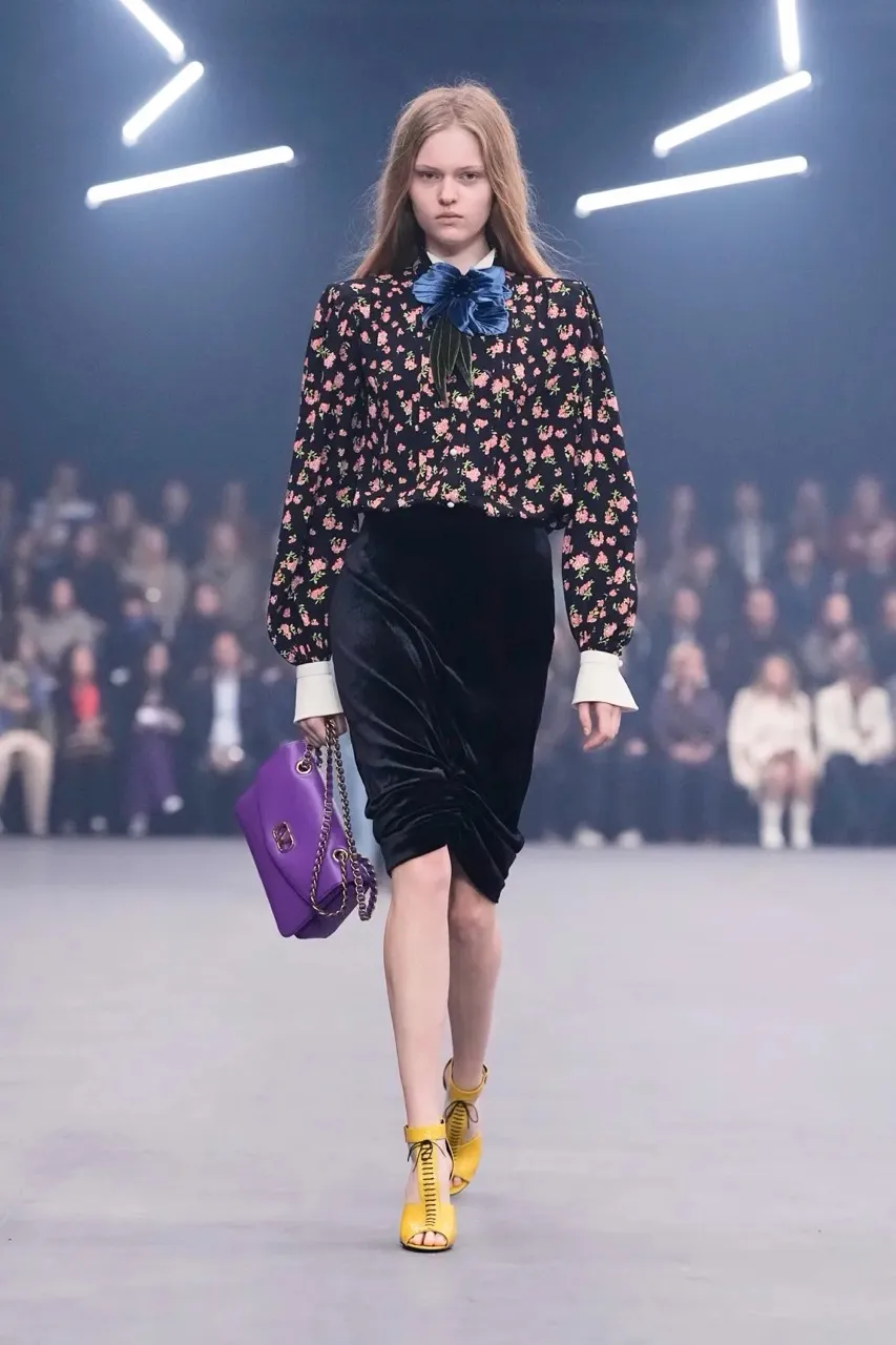 นางเเบบบนรันเวย์ Maison Valentino คอลเล็กชั่นฤดูใบไม้ผลิ/ฤดูร้อน 2026 