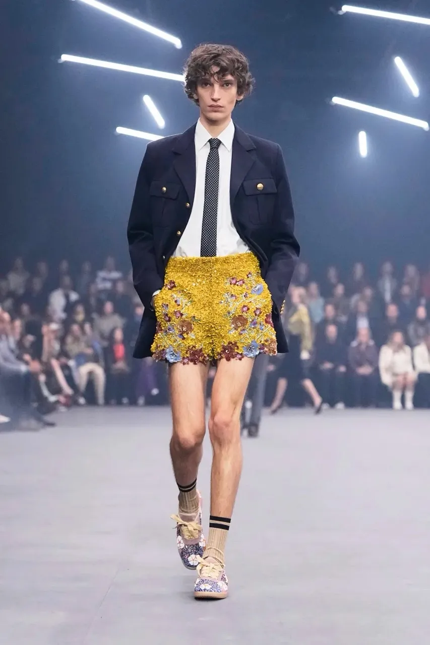 นางเเบบบนรันเวย์ Maison Valentino คอลเล็กชั่นฤดูใบไม้ผลิ/ฤดูร้อน 2026 