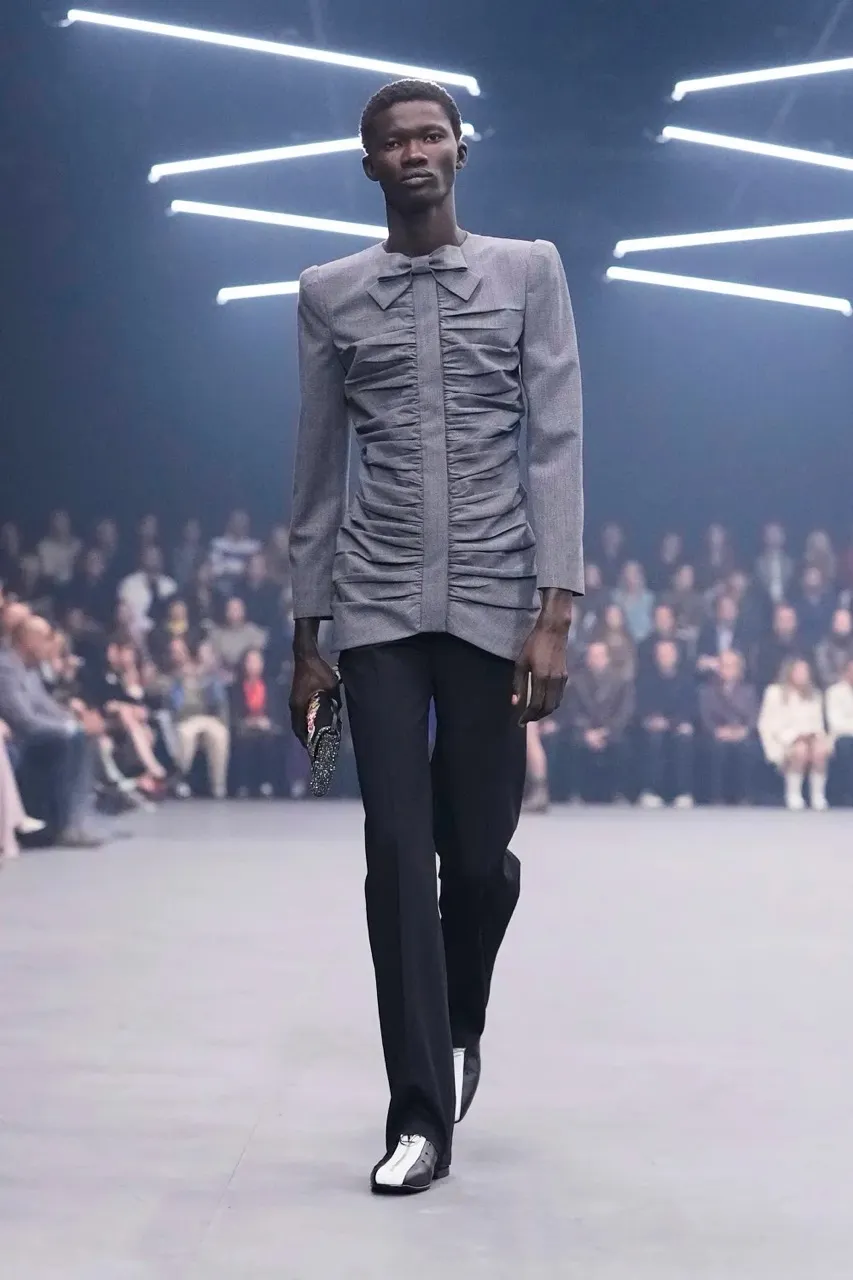 นางเเบบบนรันเวย์ Maison Valentino คอลเล็กชั่นฤดูใบไม้ผลิ/ฤดูร้อน 2026 