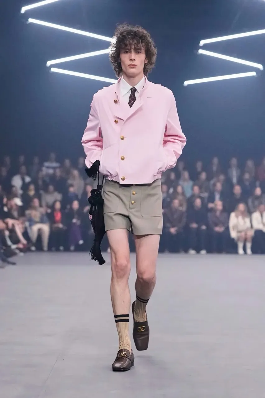 นางเเบบบนรันเวย์ Maison Valentino คอลเล็กชั่นฤดูใบไม้ผลิ/ฤดูร้อน 2026 