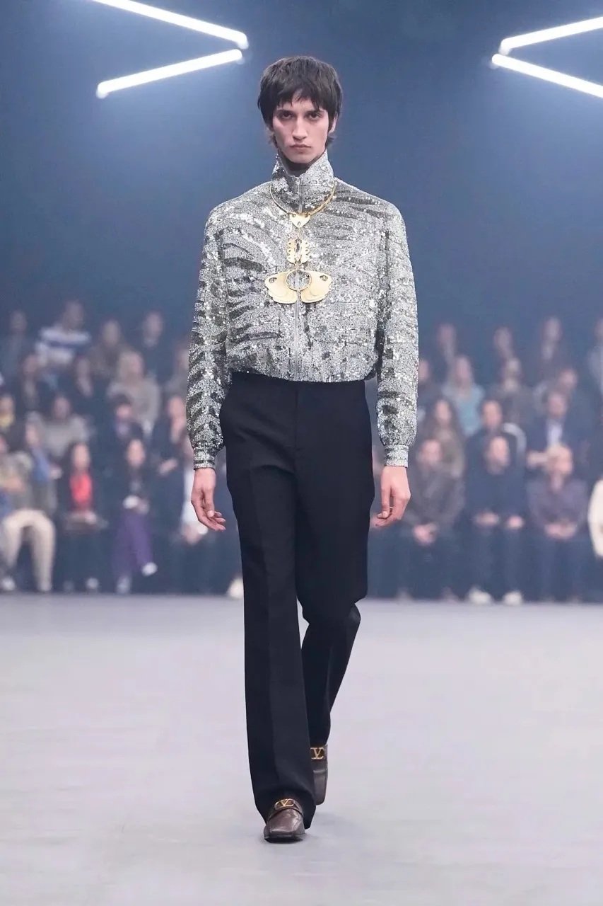 นางเเบบบนรันเวย์ Maison Valentino คอลเล็กชั่นฤดูใบไม้ผลิ/ฤดูร้อน 2026 