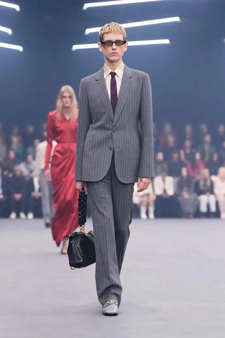 นางเเบบบนรันเวย์ Maison Valentino คอลเล็กชั่นฤดูใบไม้ผลิ/ฤดูร้อน 2026 