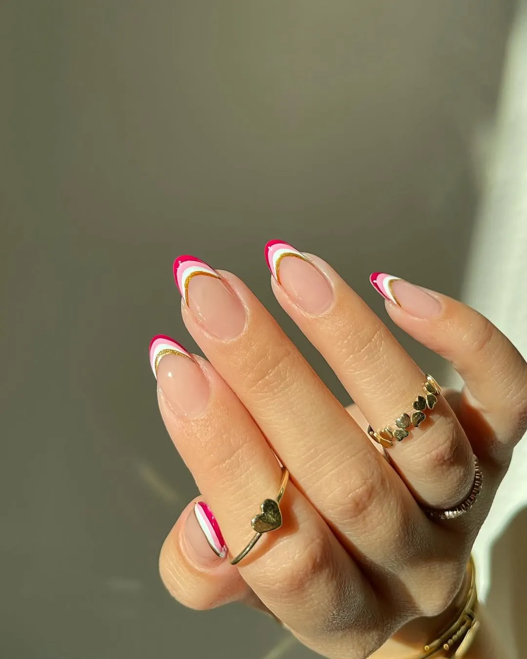 เพ้นท์เล็บ french nails แบบ Multiple Lines
