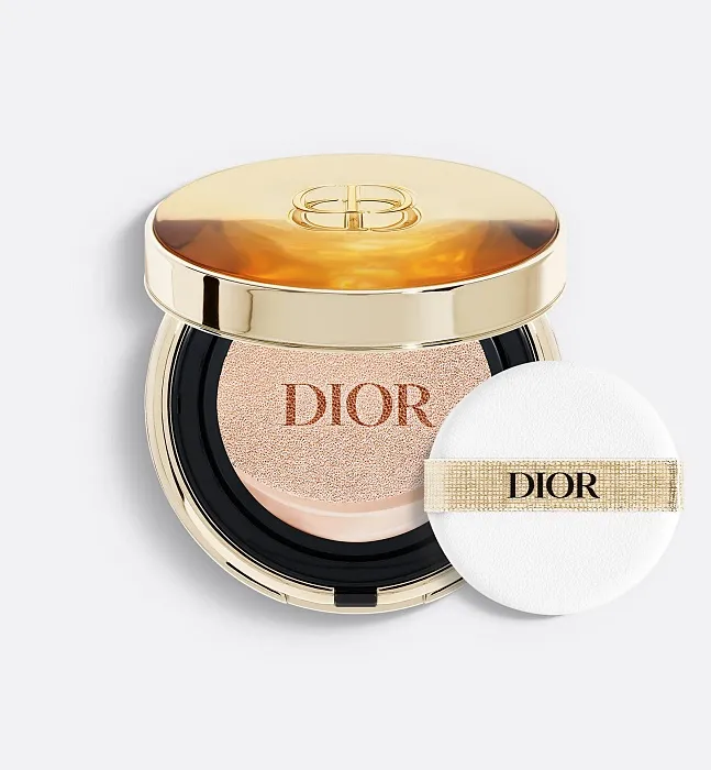 Prestige Le Cushion Teint De Rose (5,150 บาท) จาก Dior Beauty