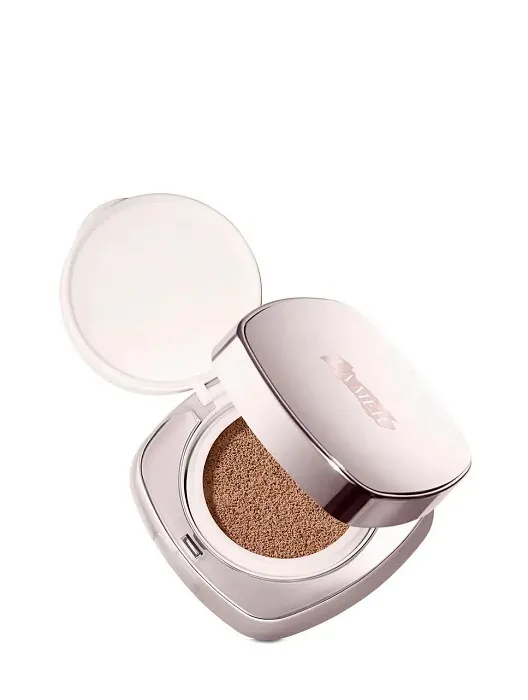 The Luminous Lifting Cushion Foundation (5,900 บาท) จาก La Mer
