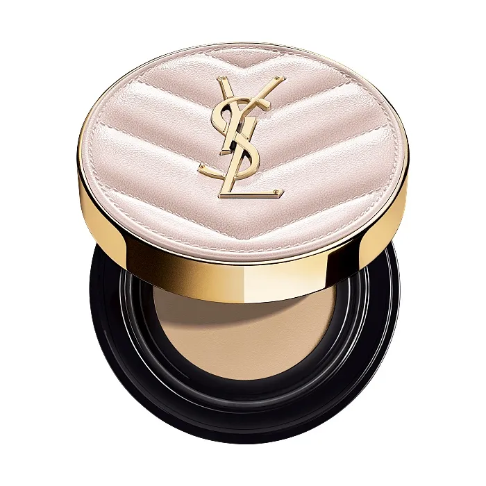 Touche Éclat Glow-Pact Cushion (2,900 บาท) จาก YSL Beauty
