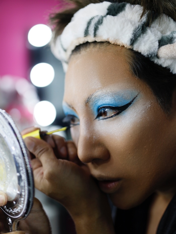 drag queen makeup eyeliner