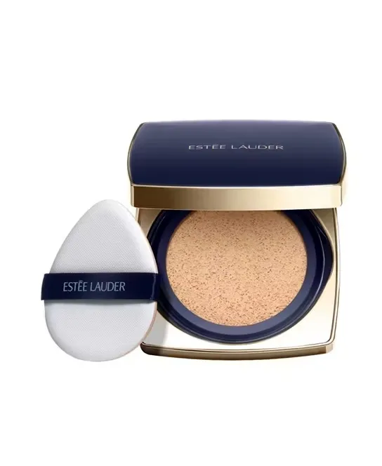 Double Wear Soft Glow Matte Makeup (2,800 บาท) จาก Estee Lauder 