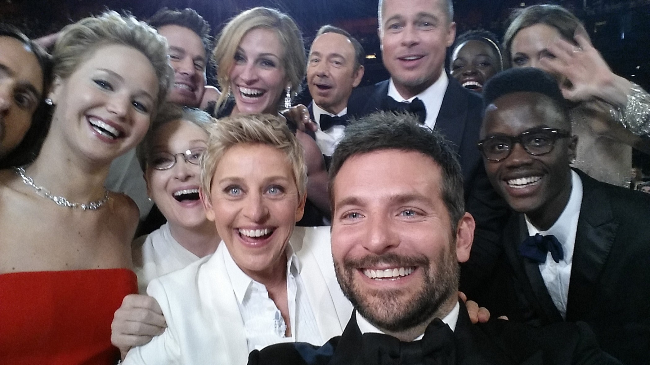 Oscar-best-memoral-moment-take-picture-2014