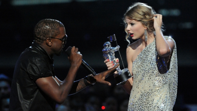 Kanye West and Taylor Swift at MTV Video Music Awrds 2009