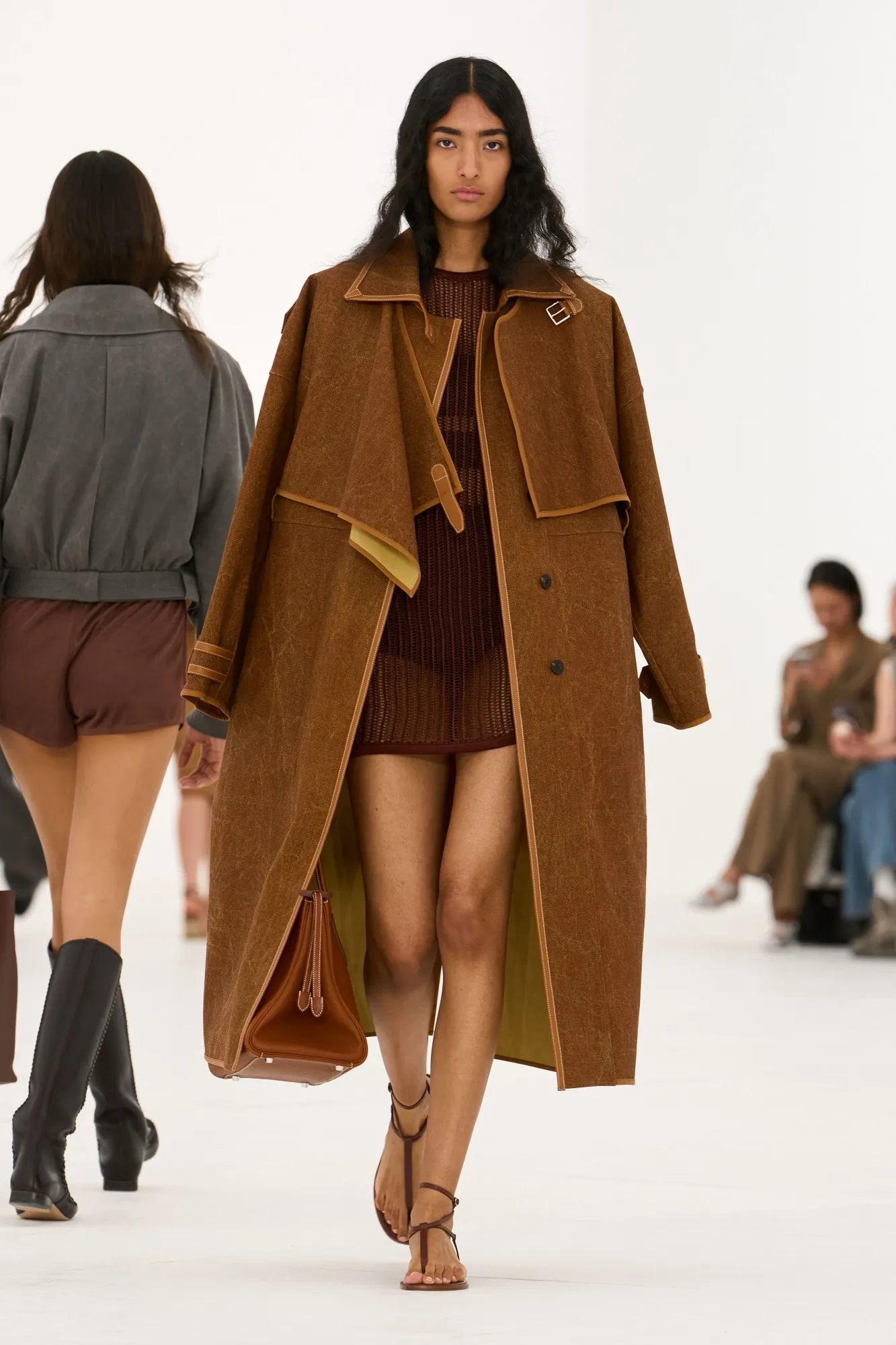 Gallery 32