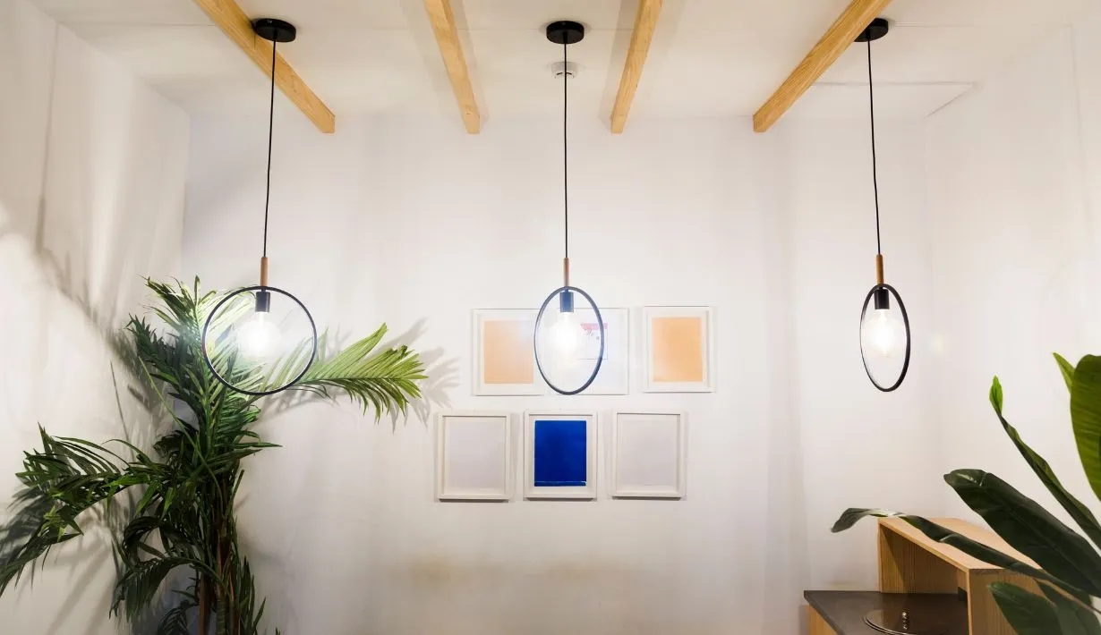 เลือก “สีไฟแต่งห้อง” อย่างไรให้น่าอยู่ ดูมีมิติ และใช้งานได้จริง