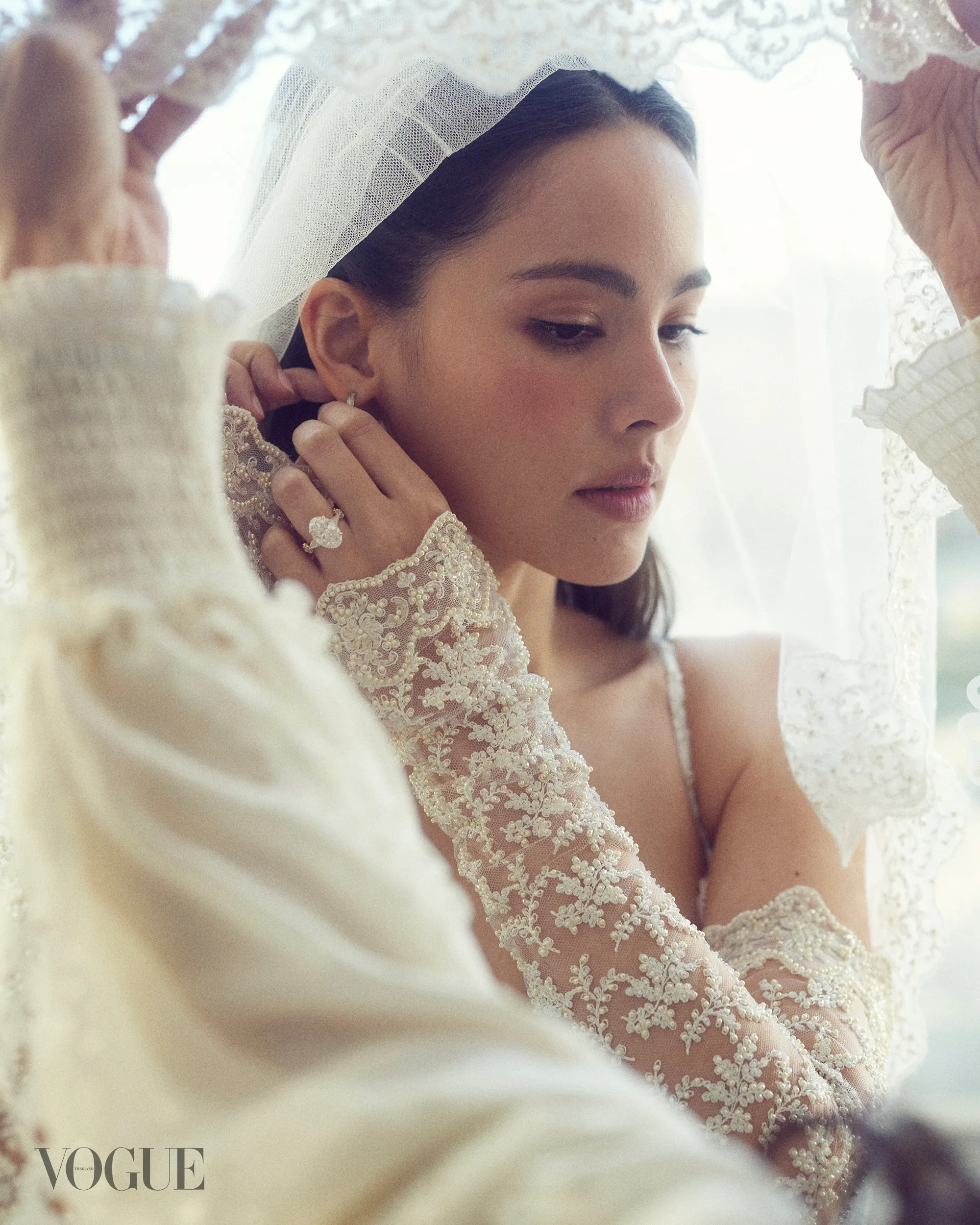 ชุดแต่งงาน 'ญาญ่า-อุรัสยา' จาก Louis Vuitton ณ งานแต่งณเดชน์ญาญ่า ประเทศนอร์เวย์