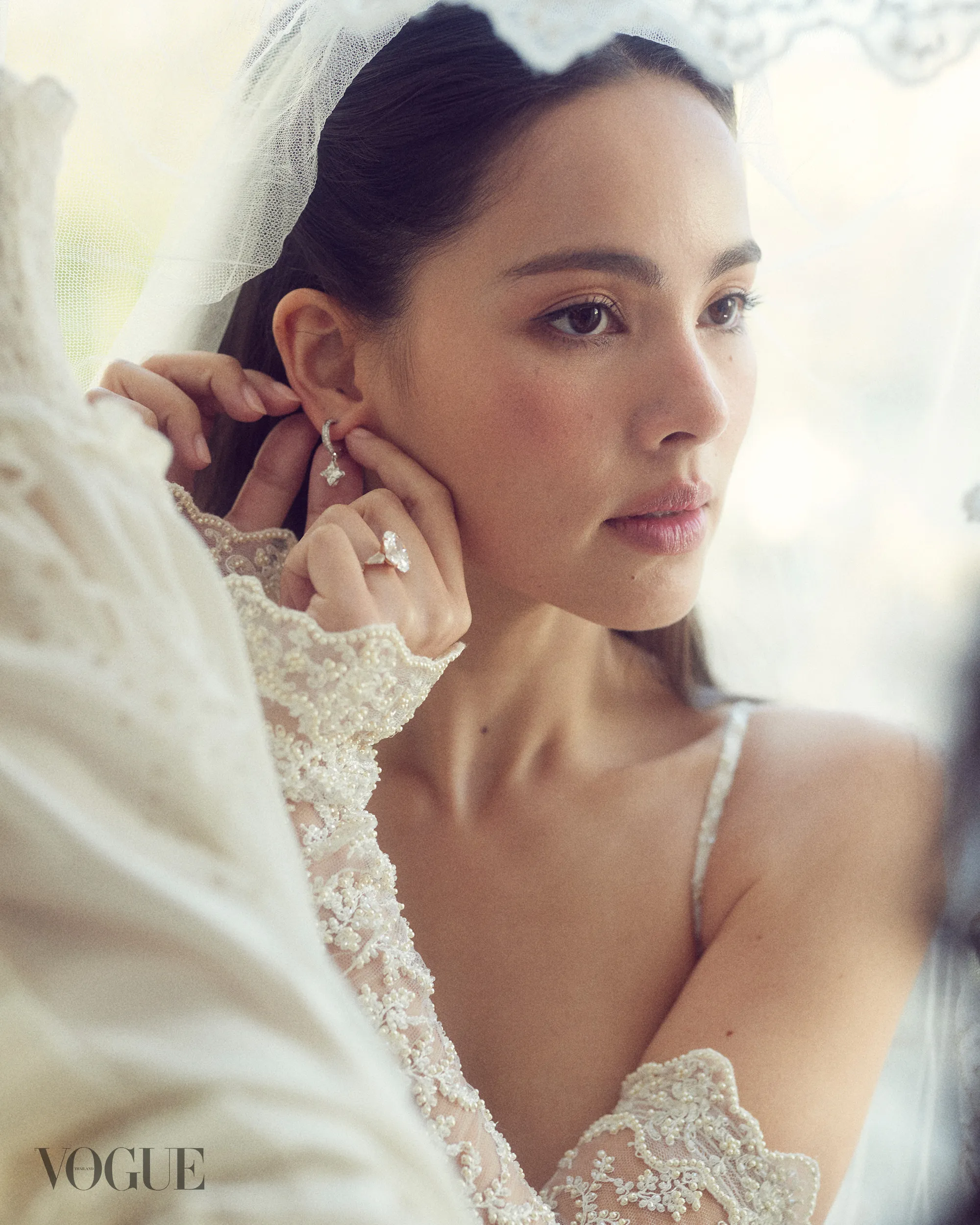 ชุดแต่งงาน 'ญาญ่า-อุรัสยา' จาก Louis Vuitton ณ งานแต่งณเดชน์ญาญ่า ประเทศนอร์เวย์