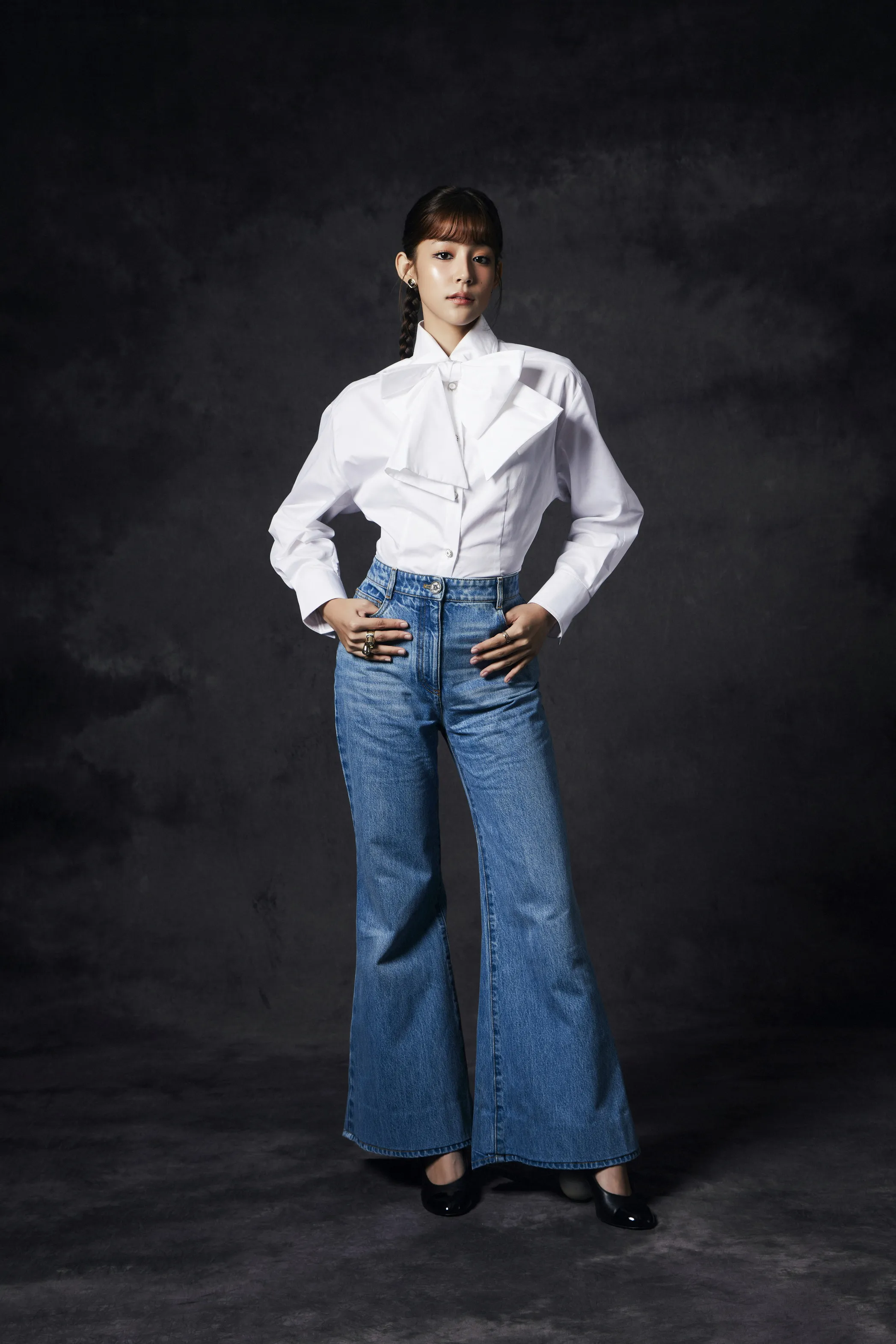 ใบปอ-เพิร์ธ-จั๊มพ์ จากภาพยนตร์เรื่อง แม่ซื้อ