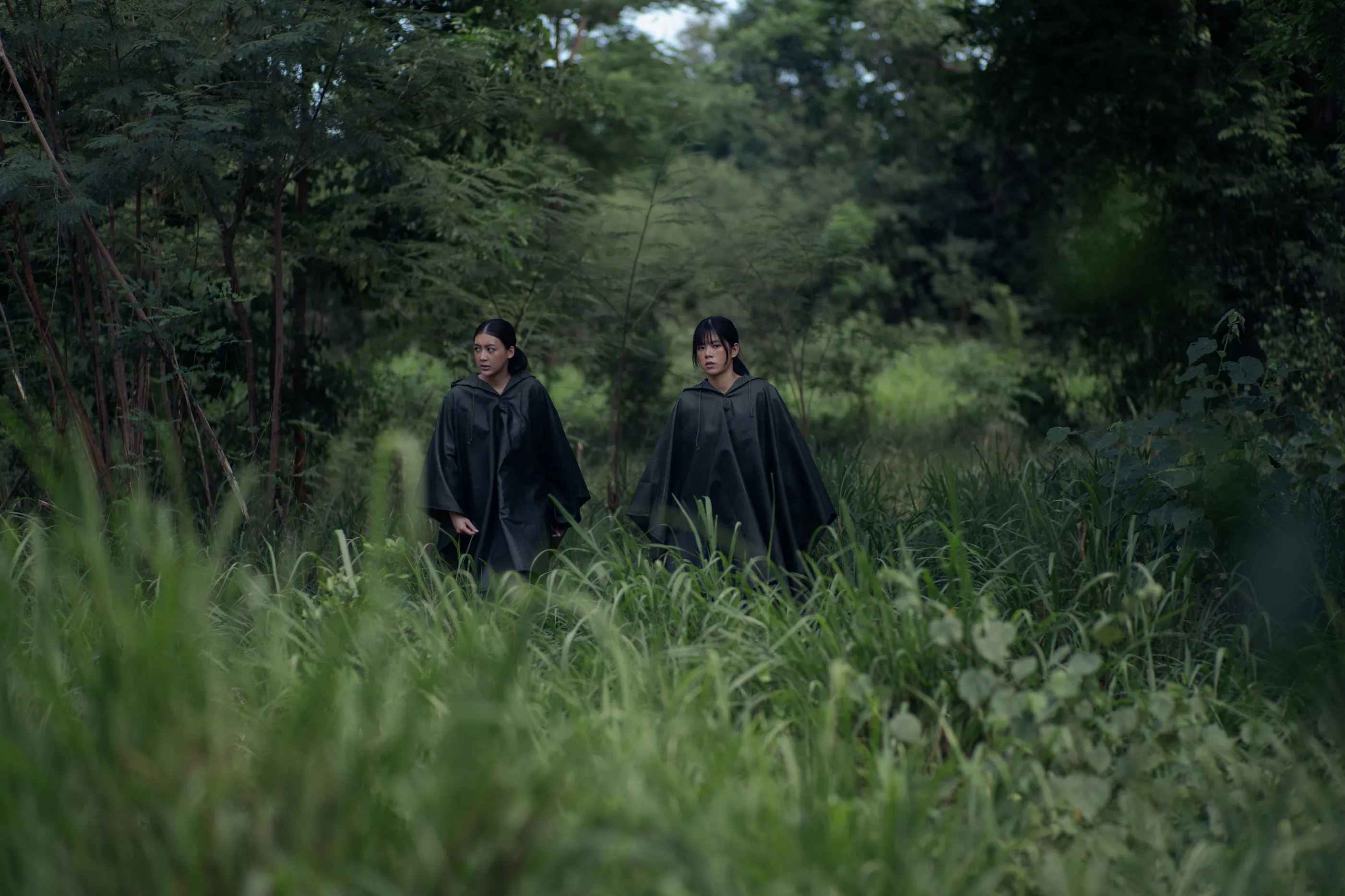 ใบปอ-เพิร์ธ-จั๊มพ์ จากภาพยนตร์เรื่อง แม่ซื้อ