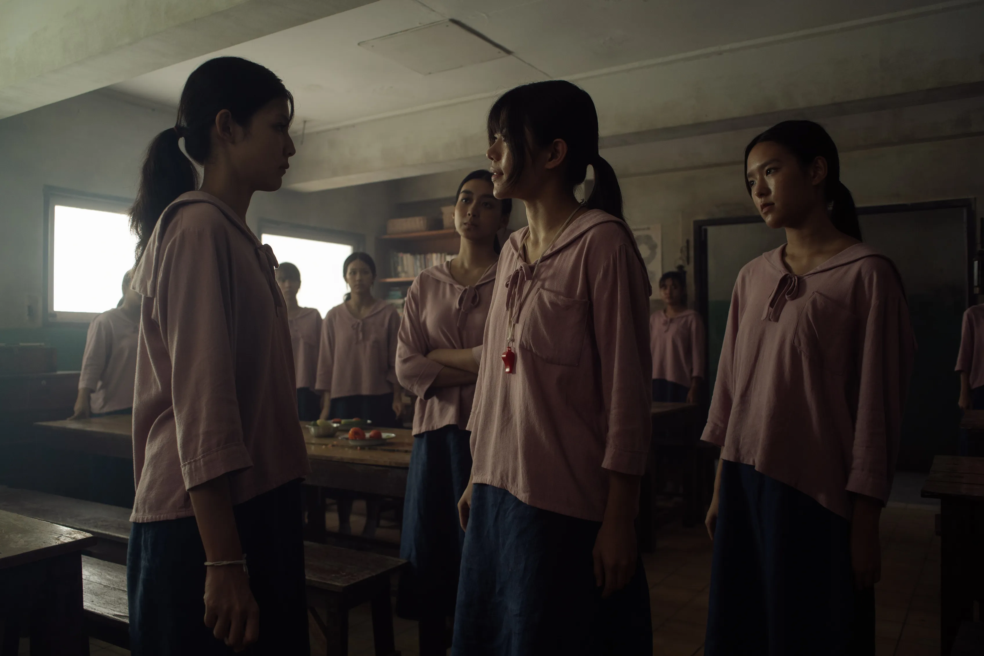 ใบปอ-เพิร์ธ-จั๊มพ์ จากภาพยนตร์เรื่อง แม่ซื้อ